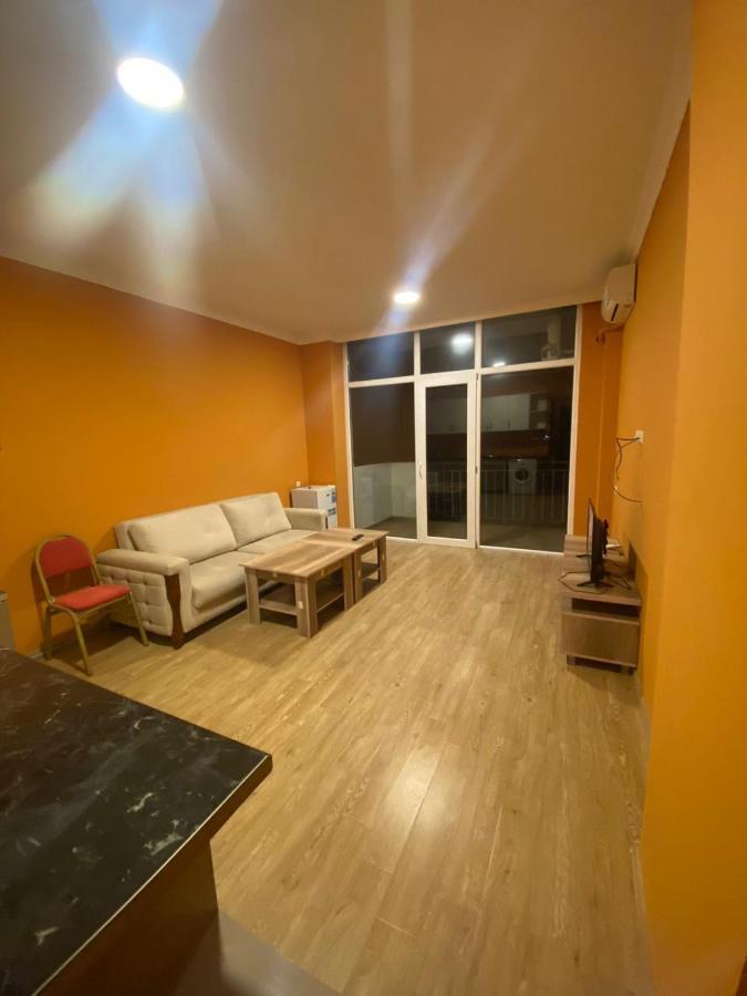 Mimino Aparthotel Batoemi Buitenkant foto