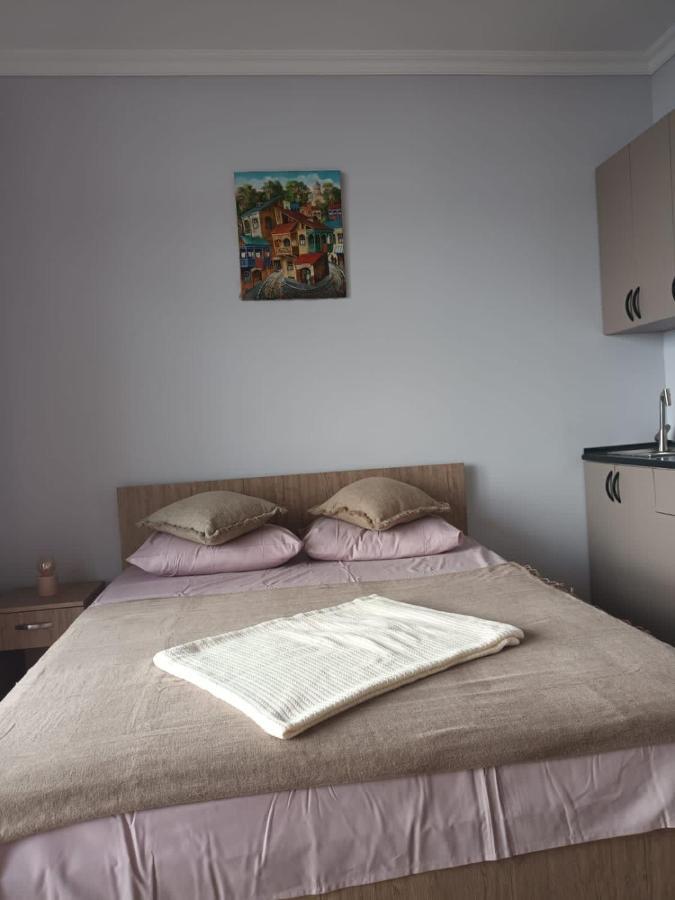 Mimino Aparthotel Batoemi Buitenkant foto