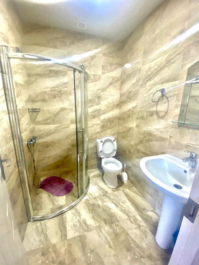 Mimino Aparthotel Batoemi Buitenkant foto