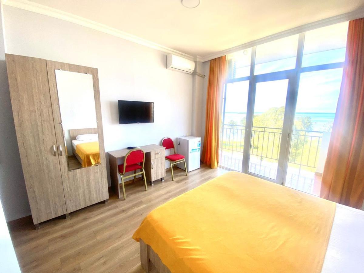 Mimino Aparthotel Batoemi Buitenkant foto