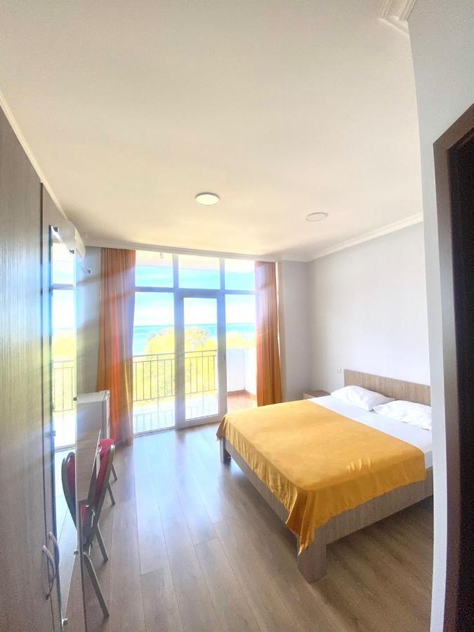Mimino Aparthotel Batoemi Buitenkant foto