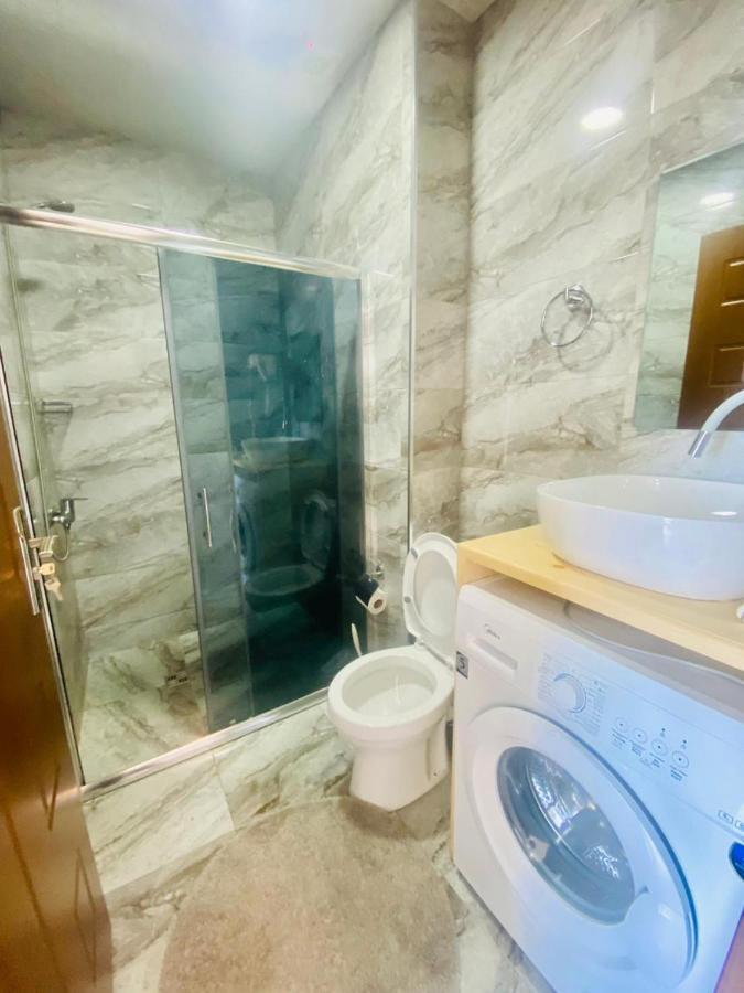 Mimino Aparthotel Batoemi Buitenkant foto