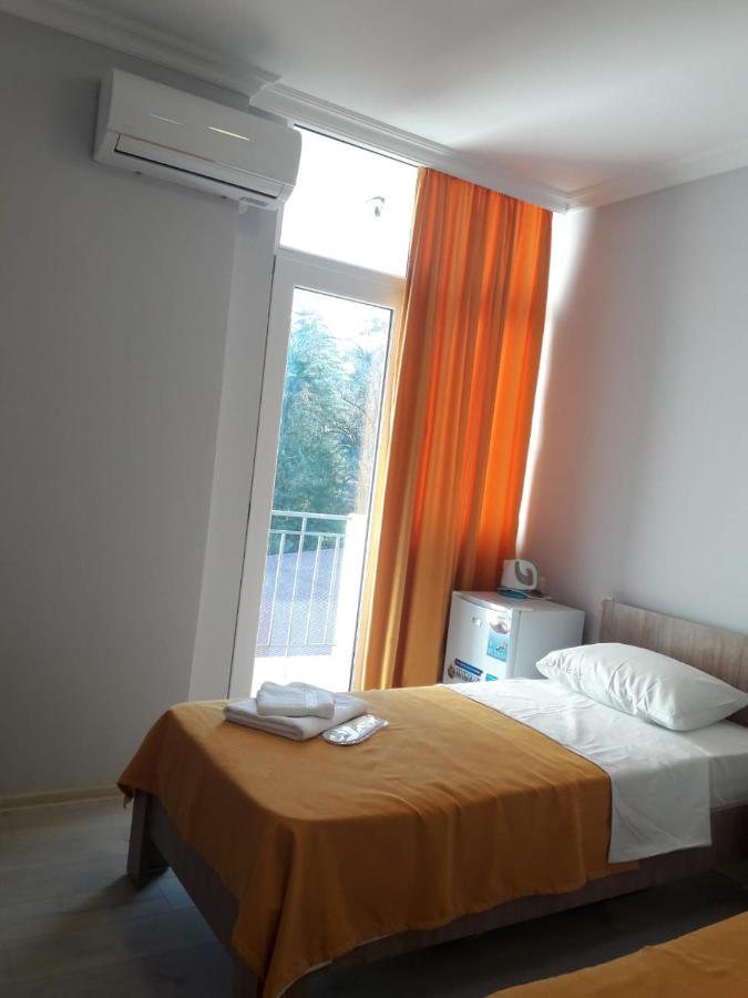 Mimino Aparthotel Batoemi Buitenkant foto