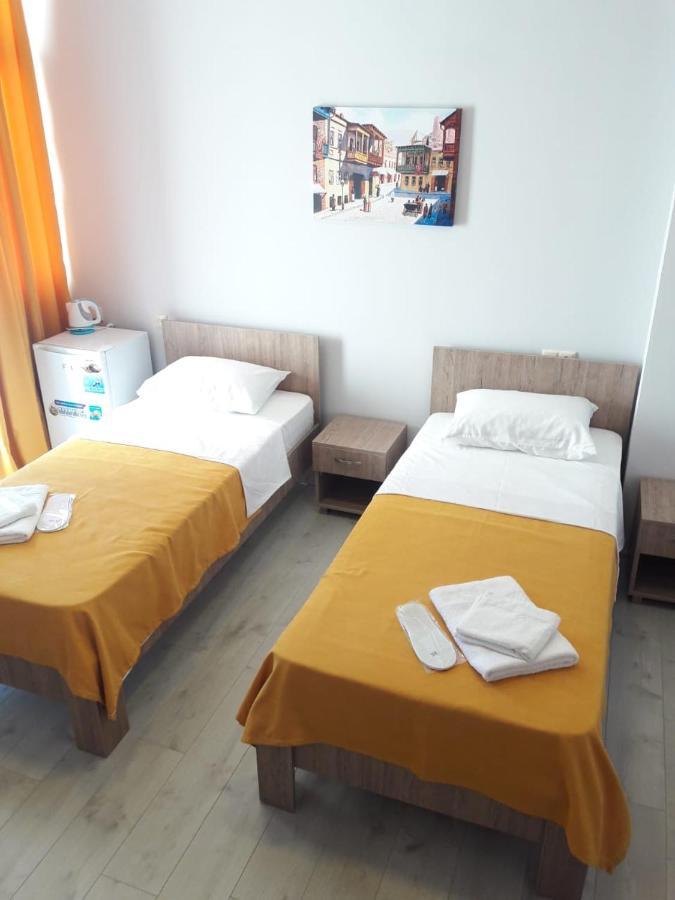 Mimino Aparthotel Batoemi Buitenkant foto